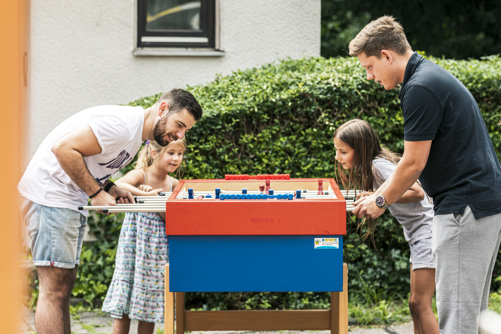Grillen bis nach Mitternacht – die Technik feiert tolles Fest